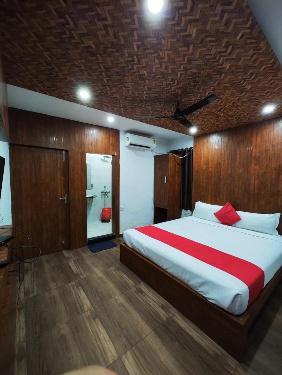 Hotel Rudraksha Inn Deoghar Esterno foto