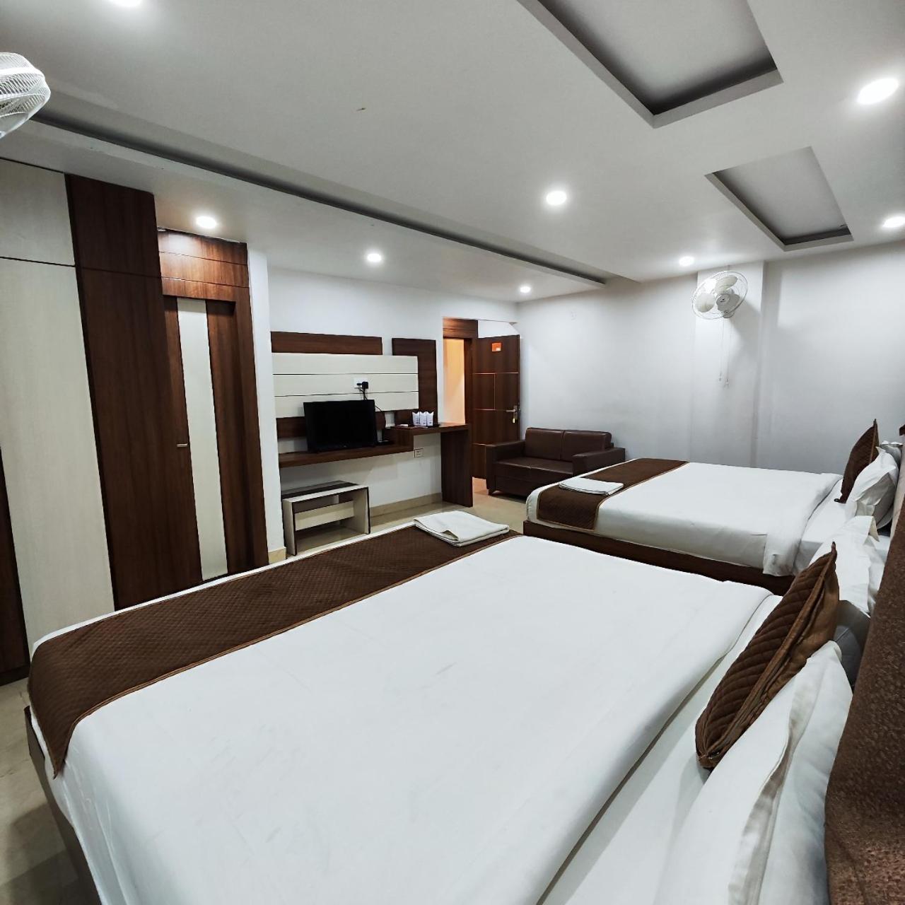 Hotel Rudraksha Inn Deoghar Esterno foto