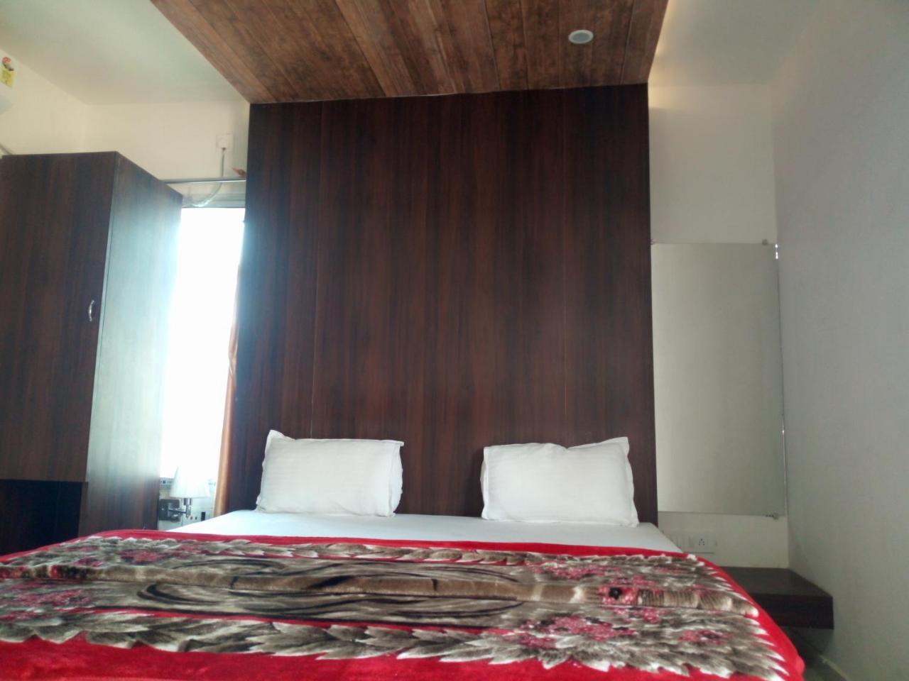 Hotel Rudraksha Inn Deoghar Esterno foto